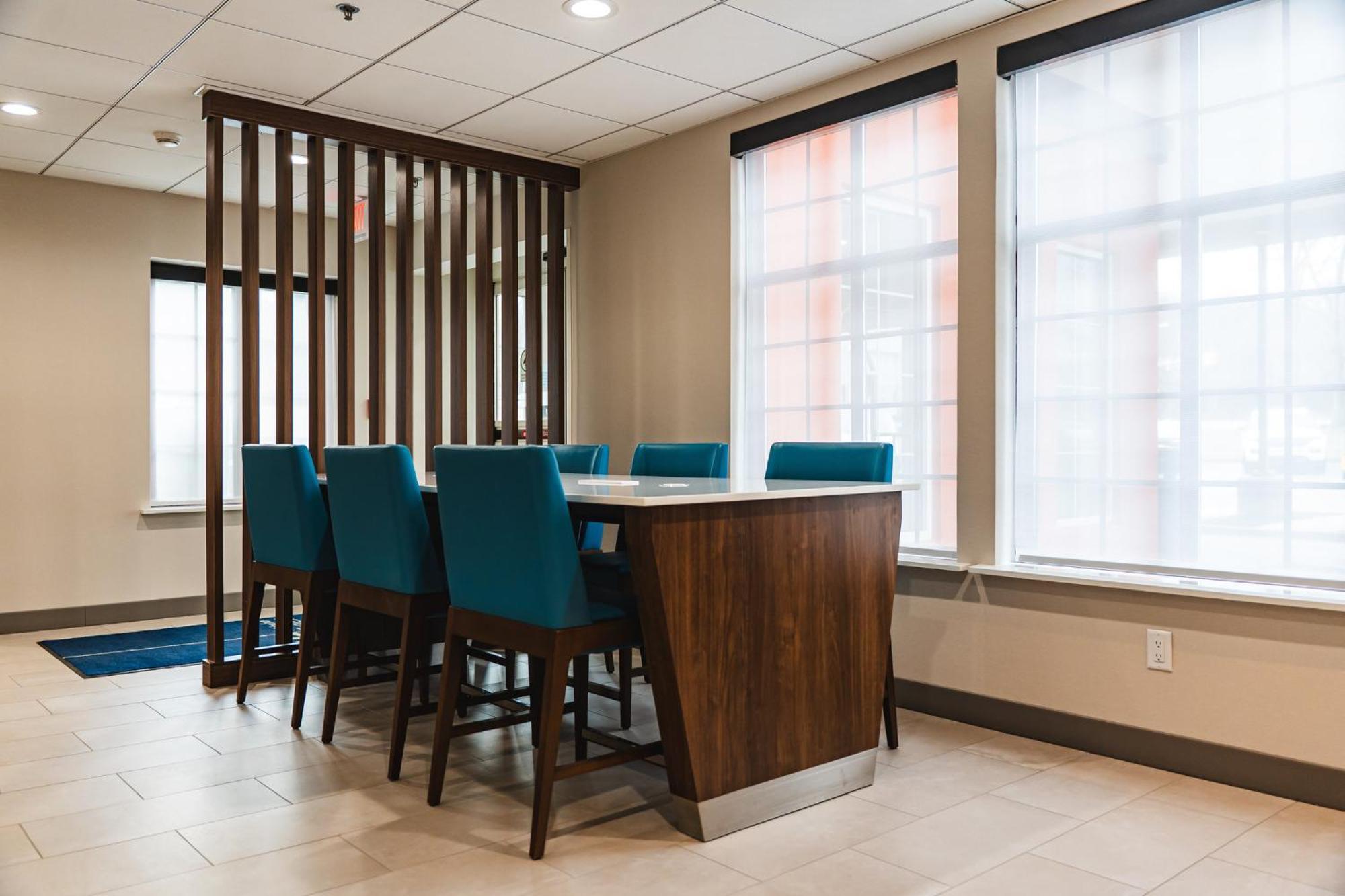 Holiday Inn Express Frazer - Malvern By Ihg Dış mekan fotoğraf