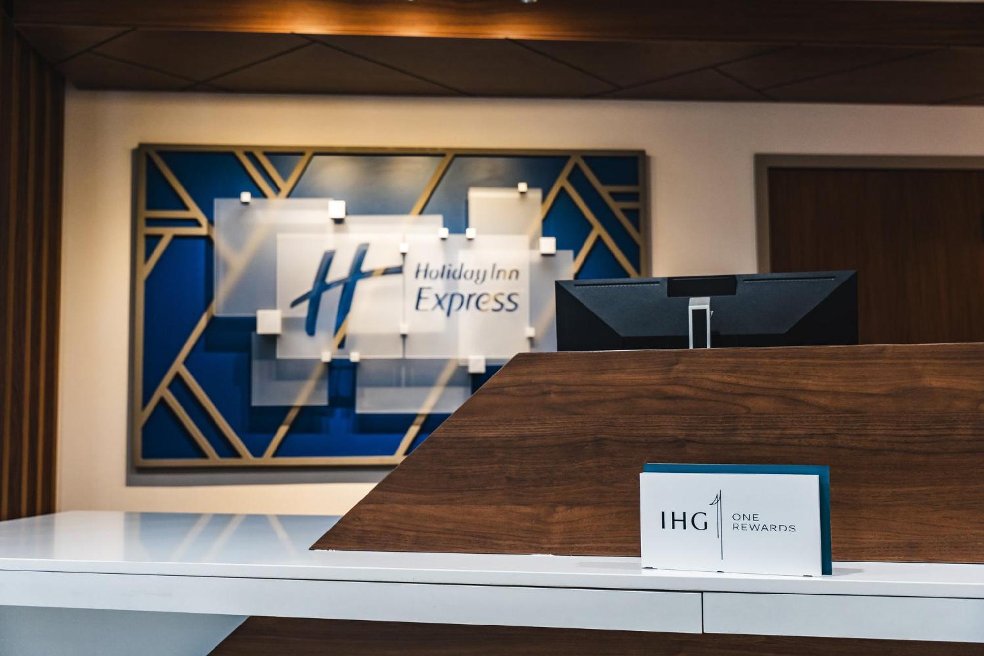 Holiday Inn Express Frazer - Malvern By Ihg Dış mekan fotoğraf